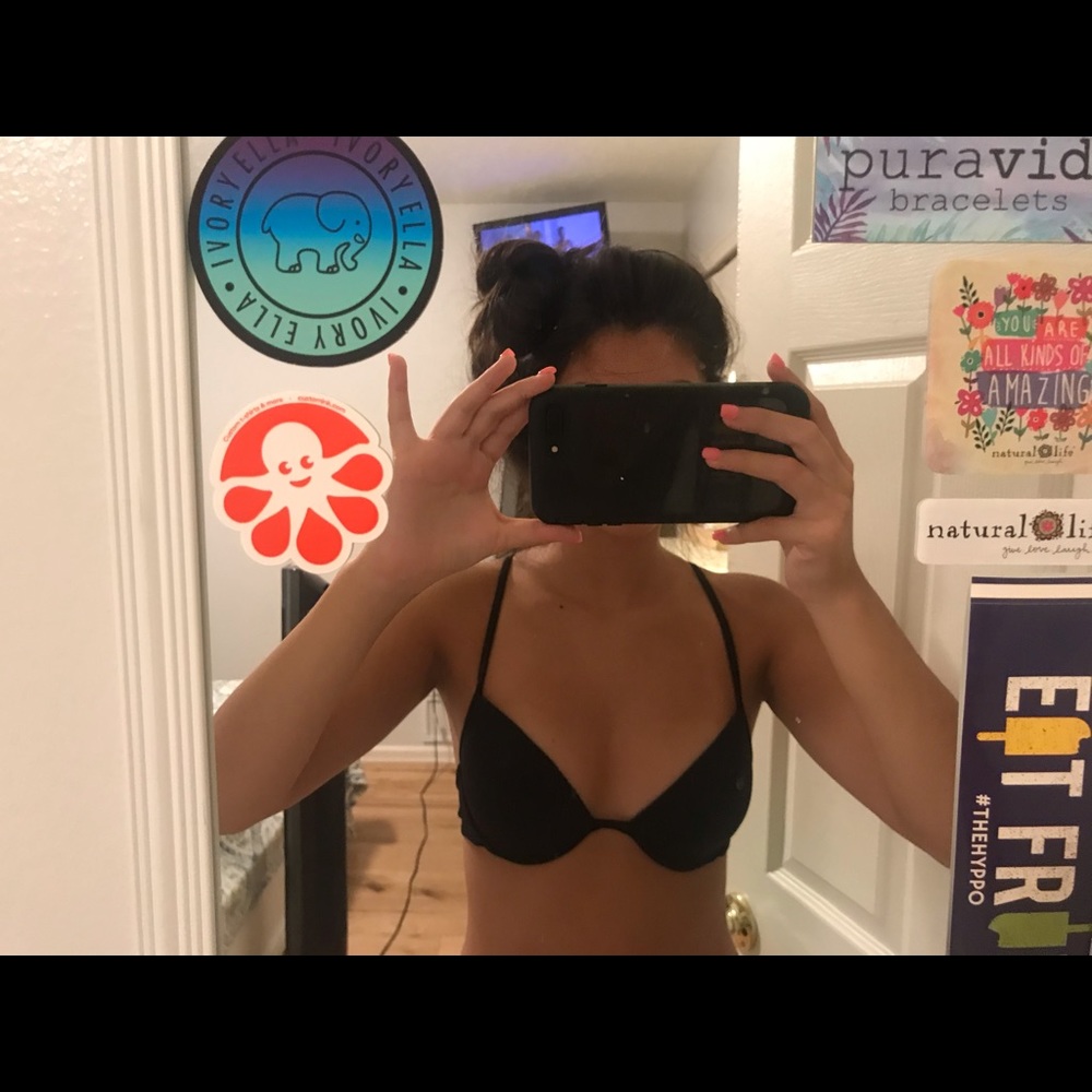 VICTORIA SECRET BIKINI TOP